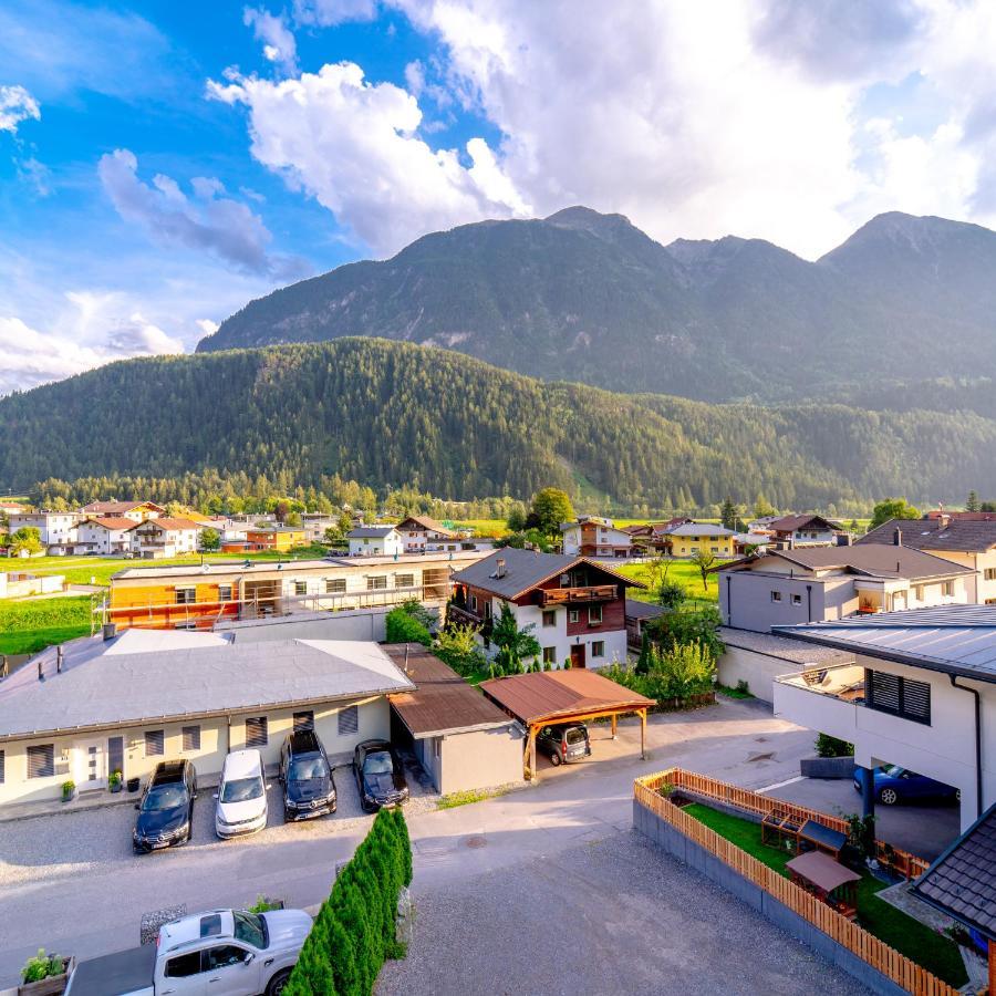 Urlaubsplatzl Appartements Oetz Buitenkant foto